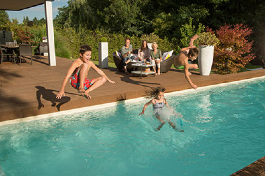 Les vacances à la maison : le plaisir de se baigner dans une eau de haute qualité