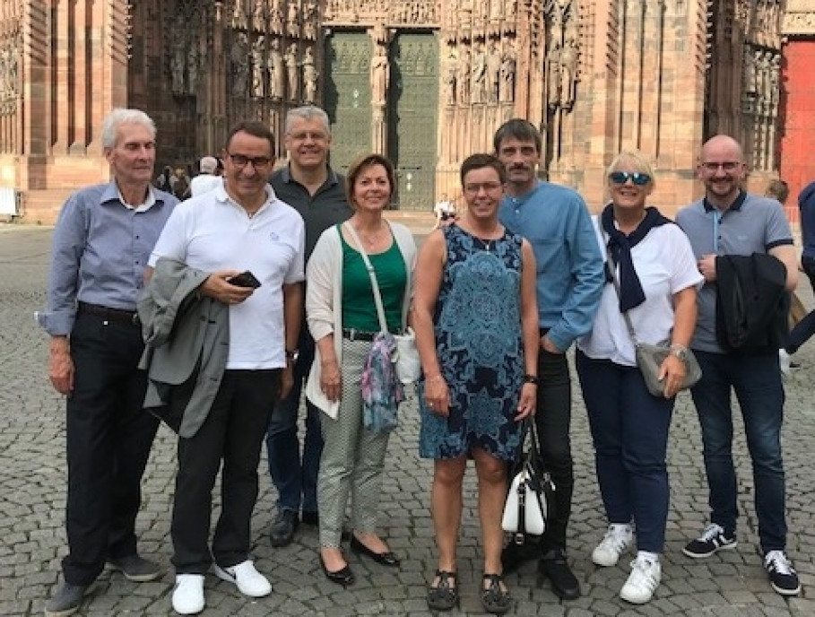 Un petit groupe de participants lors de la visite de Strasbourg