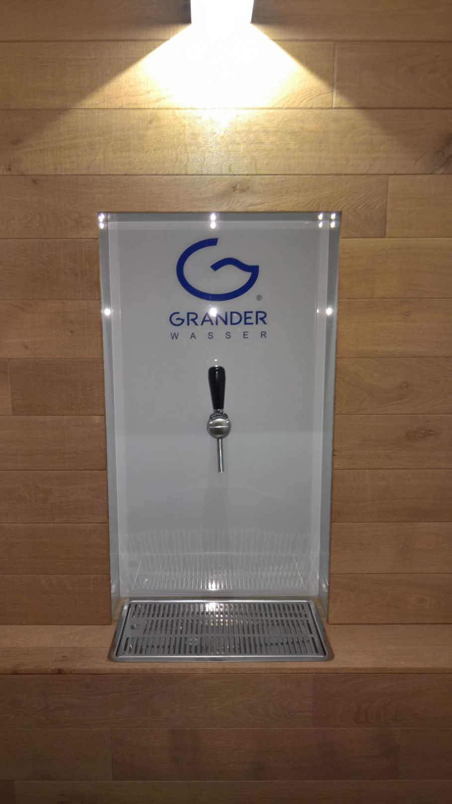 GRANDER drinking station at the Steinenschanze Hotel in Basel